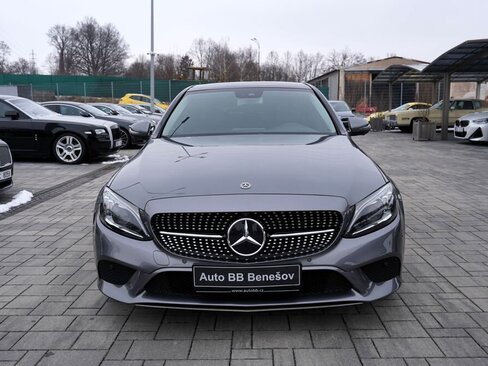 Mercedes-Benz Třídy C Sedan 2,0 l 143 kw