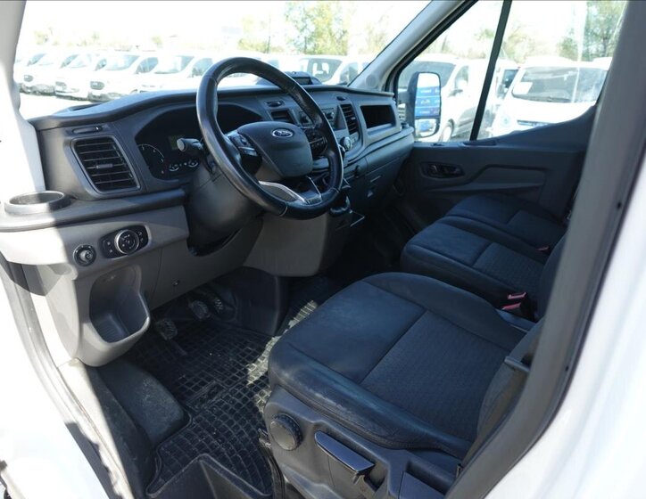 Ford Transit Skříň 2,0 l 125 kw