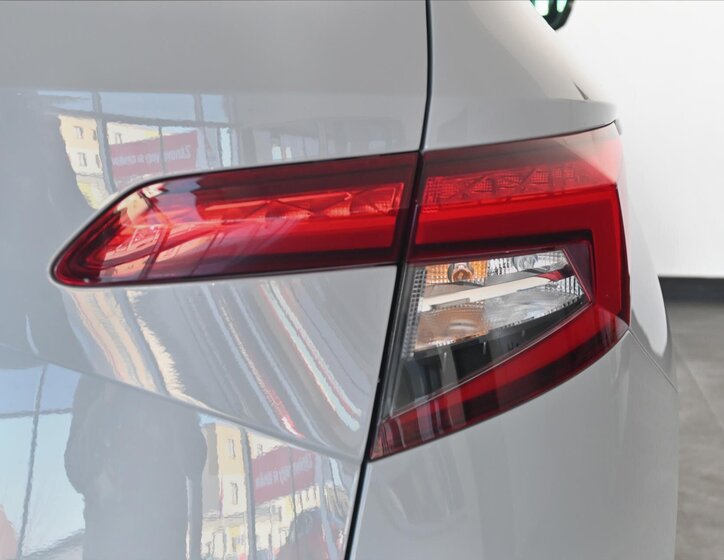 Škoda Karoq SUV 1,5 l 110 kw