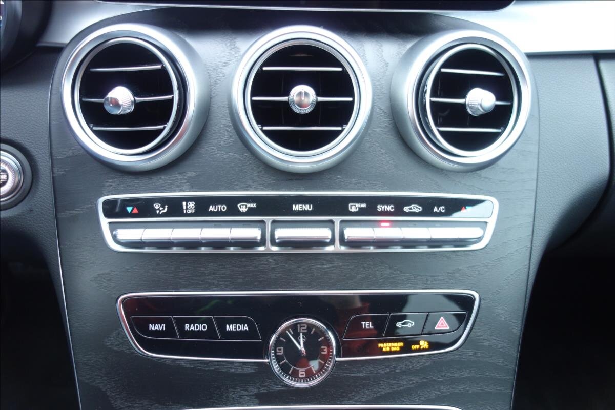 Mercedes-Benz Třídy C Sedan / Limuzína 2,0 l 143 kw