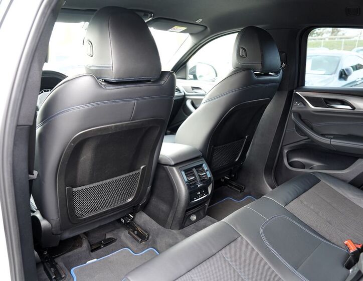 BMW X4 33