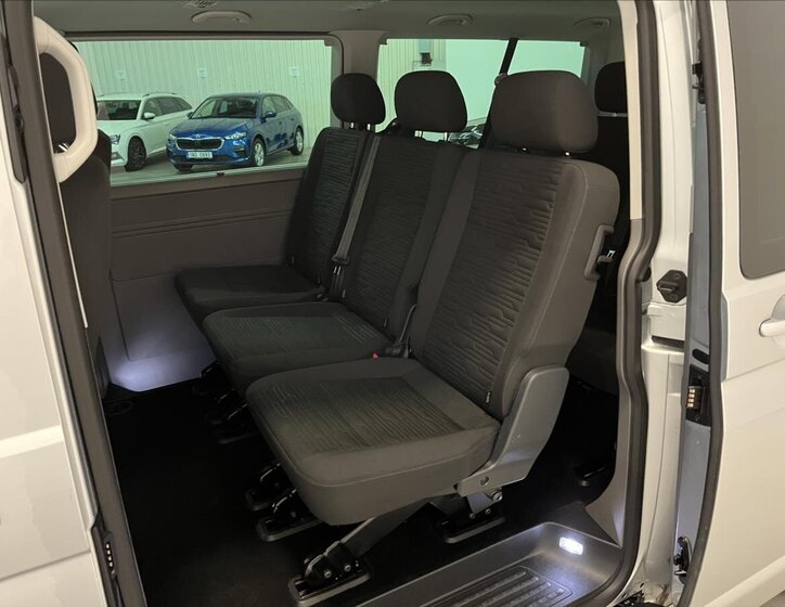 Volkswagen Caravelle Kombi 2,0 l 110 kw