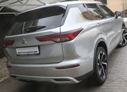 Mitsubishi Outlander 11