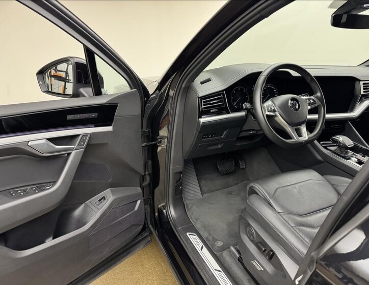 Volkswagen Touareg SUV 3,0 l 210 kw