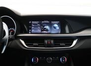 Alfa Romeo Stelvio 30