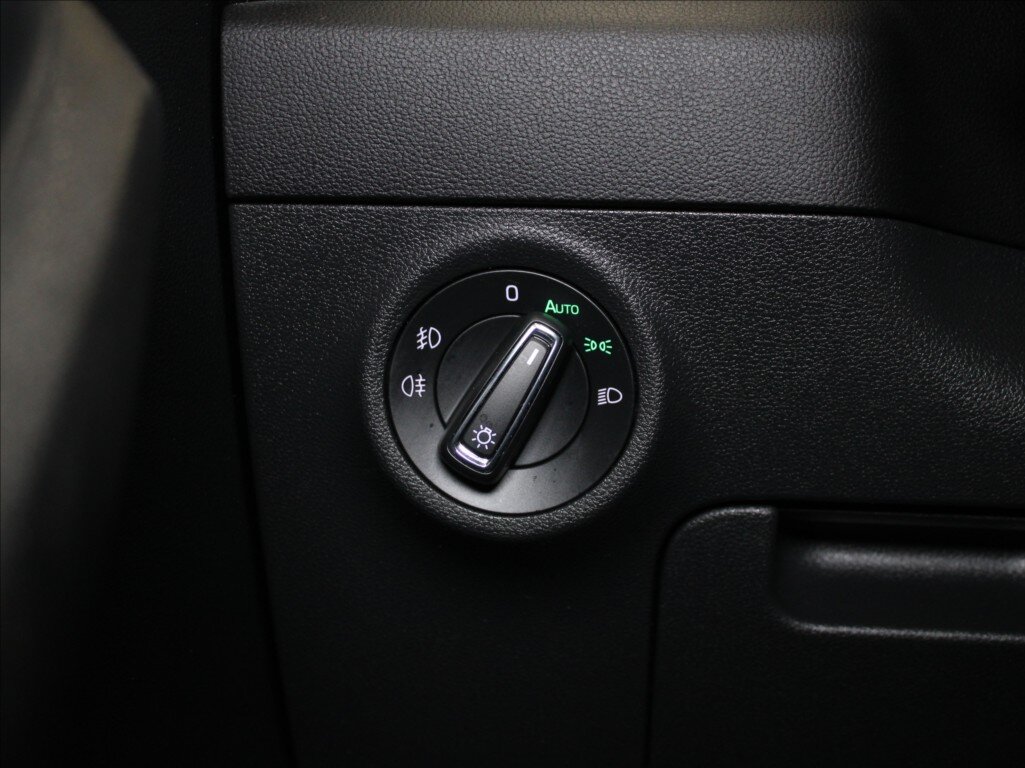 Škoda Karoq SUV 1,6 l 85 kw