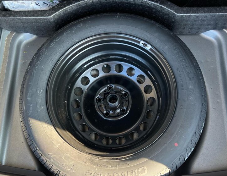 Volkswagen Touran MPV 1,5 l 110 kw