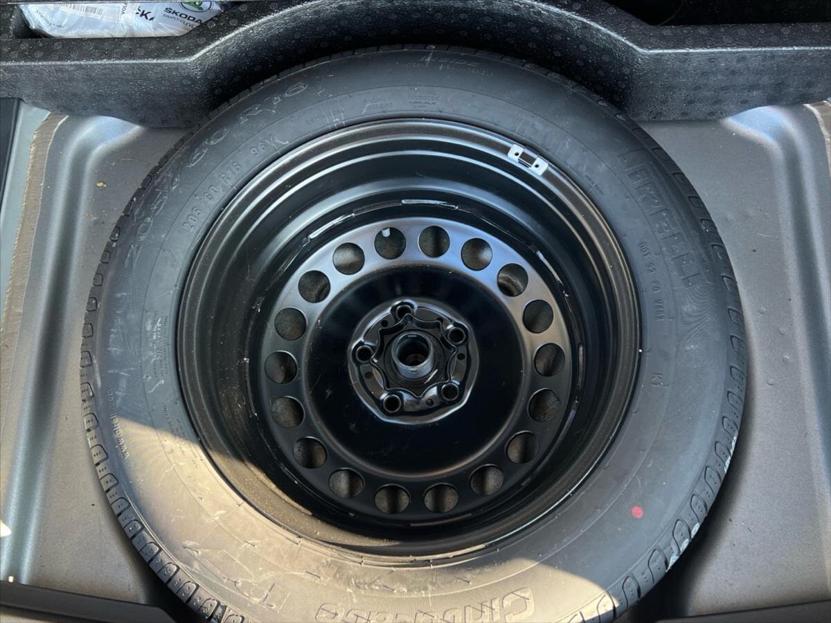 Volkswagen Touran MPV 1,5 l 110 kw