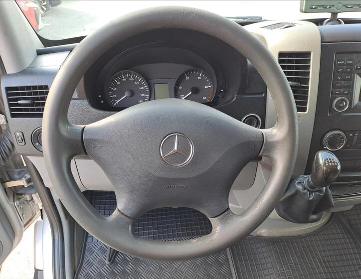 Mercedes-Benz Sprinter 10