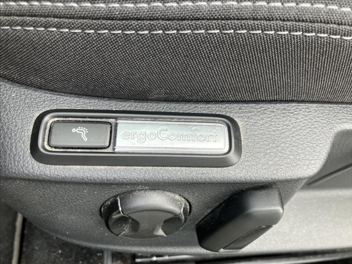 Volkswagen Passat Kombi 2,0 l 90 kw