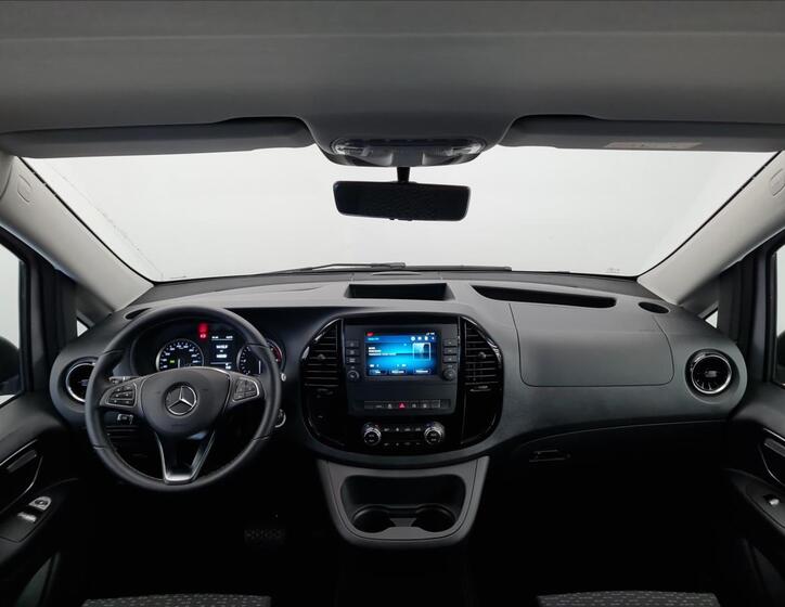 Mercedes-Benz Vito 13