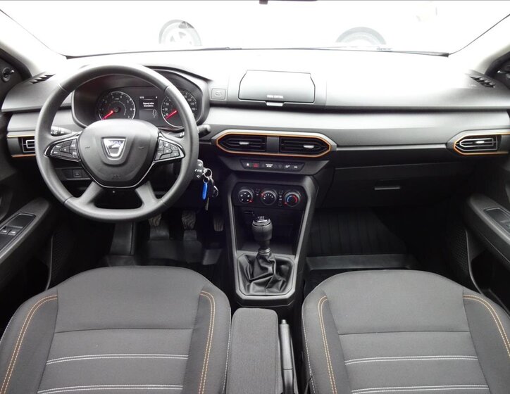 Dacia Sandero Hatchback 999,0 67 kw