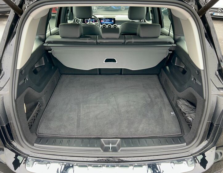 Mercedes-Benz GLB 10