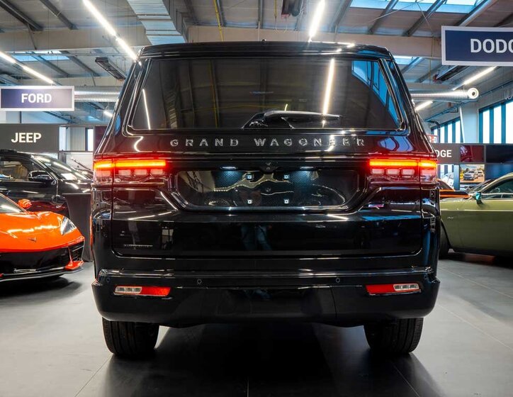 Jeep Grand Wagoneer SUV / Terénní 6,4 l 351 kw