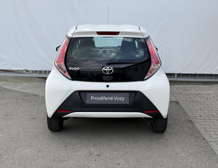 Toyota Aygo Hatchback 998,0 51 kw