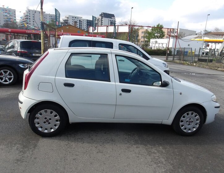 Fiat Punto Hatchback 1,2 l 44 kw