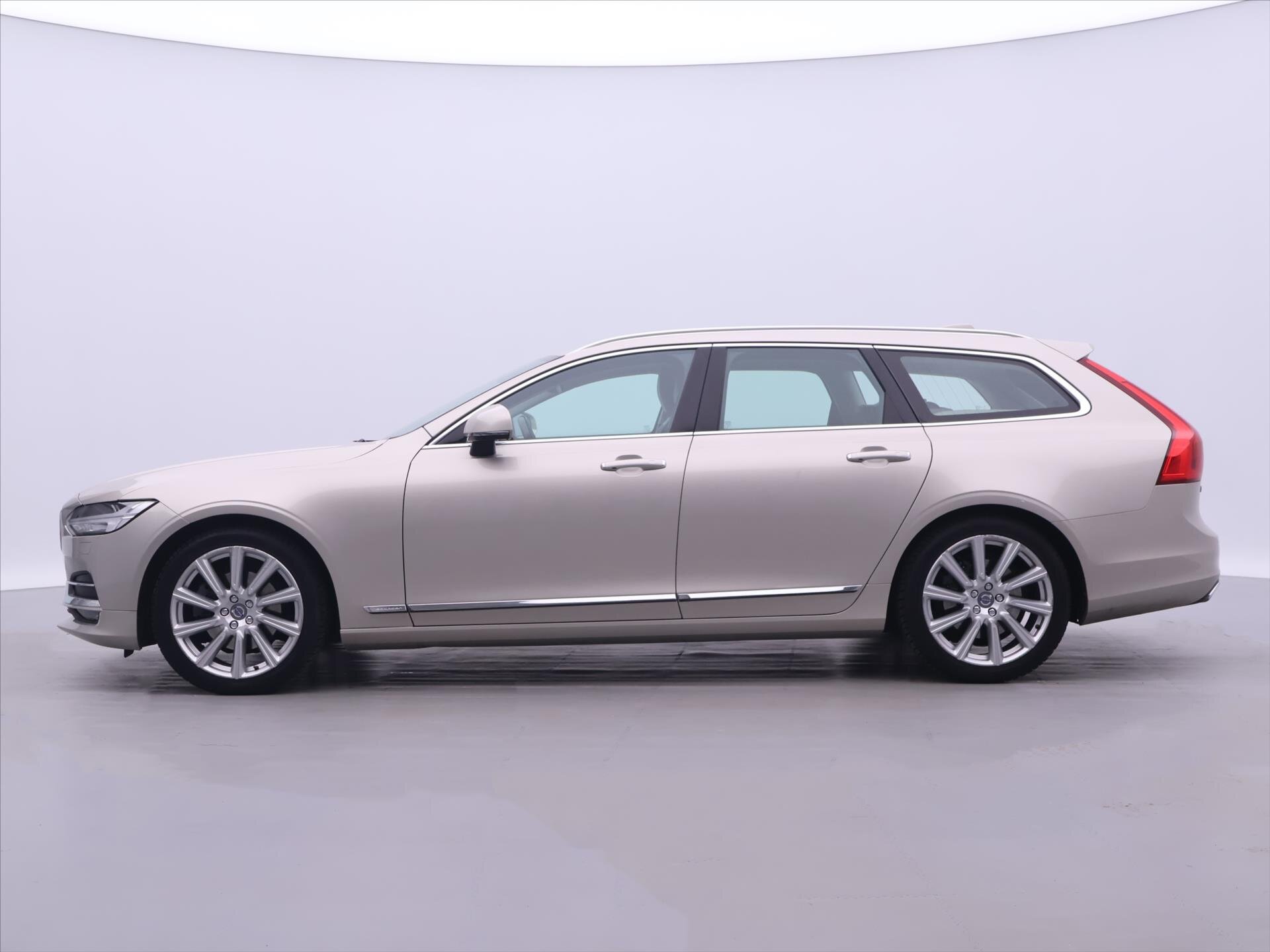 Volvo V90 Kombi 2,0 l 187 kw