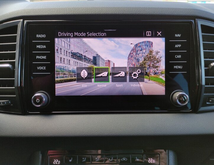 Škoda Karoq SUV / Terénní 1,5 l 110 kw