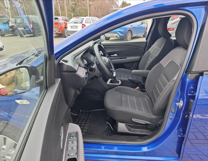 Dacia Sandero Hatchback 999,0 67 kw