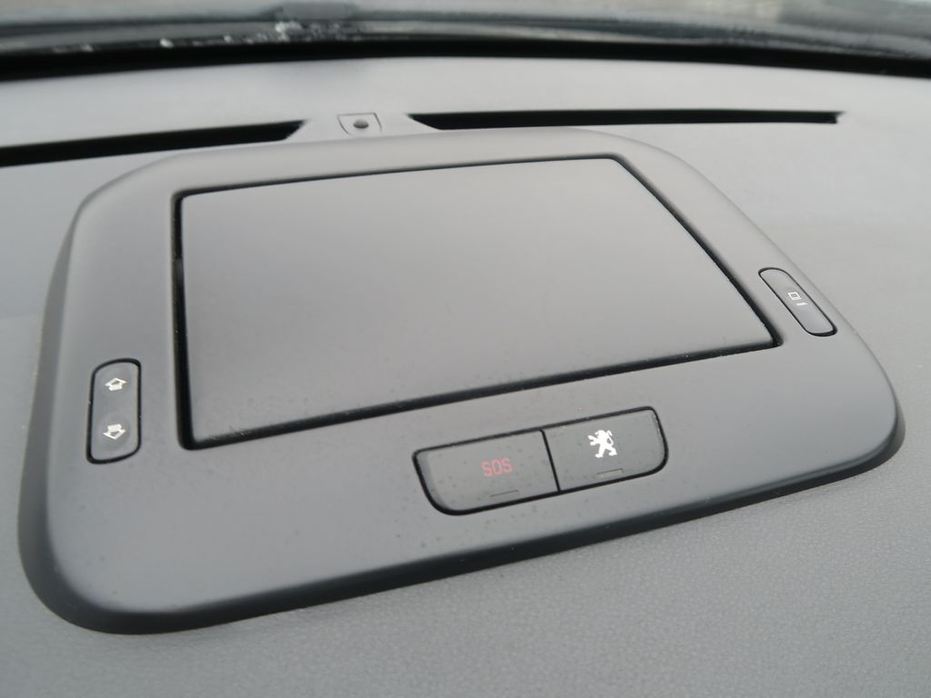 Peugeot 5008 MPV 2,0 l 120 kw