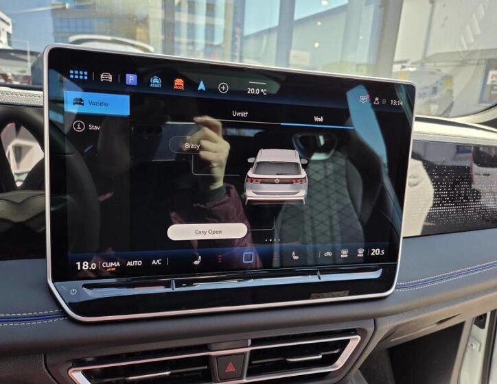 Volkswagen Tiguan SUV / Terénní 2,0 l 195 kw