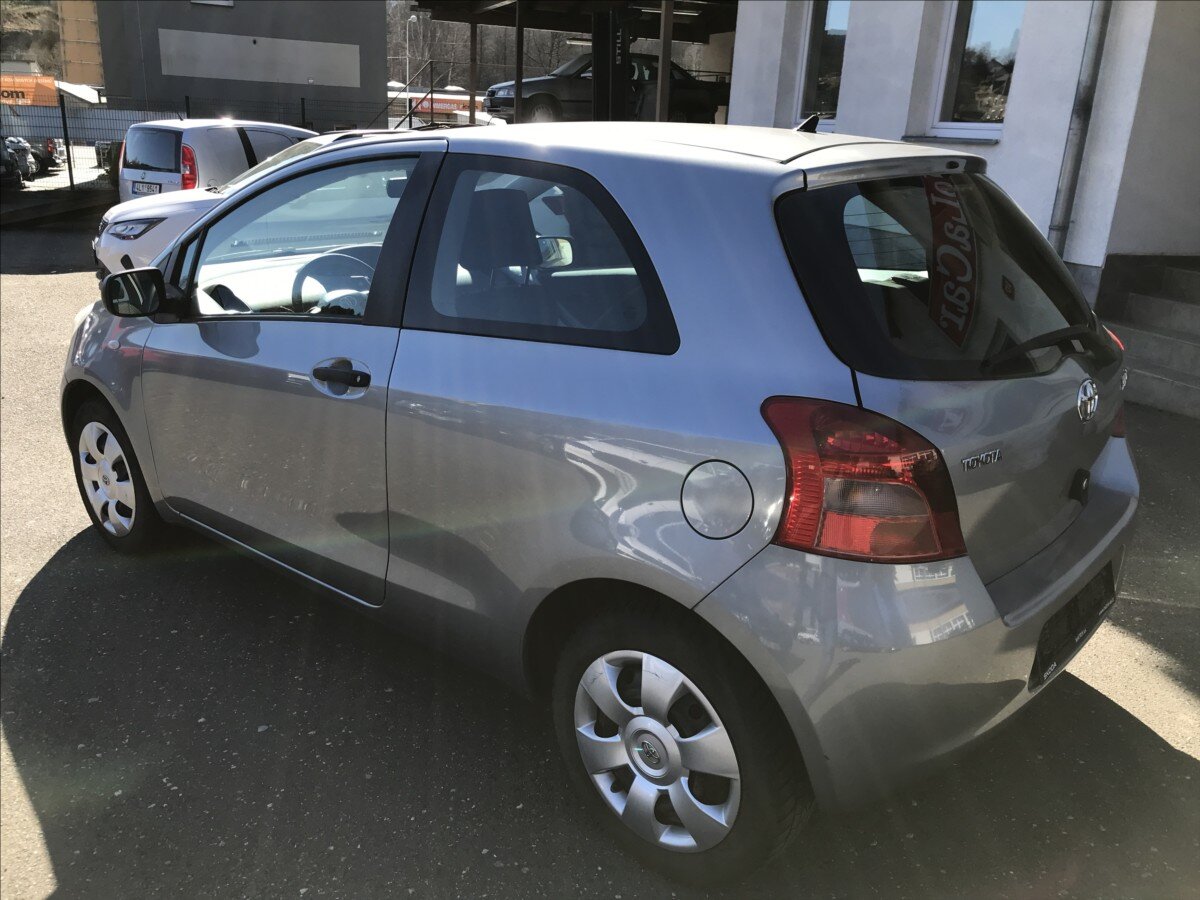 Toyota Yaris Hatchback 998,0 51 kw