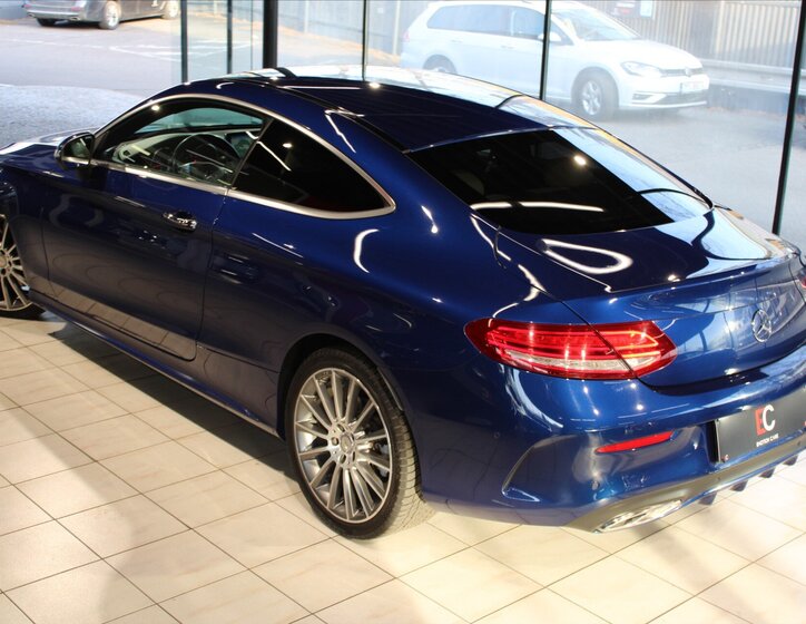 Mercedes-Benz Třídy C Kupé 2,1 l 150 kw