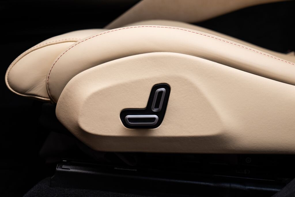 Ferrari Ostatní Hatchback 6,5 l 529 kw