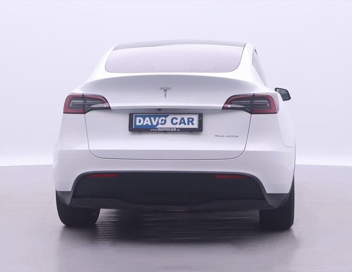 Tesla Model Y 6
