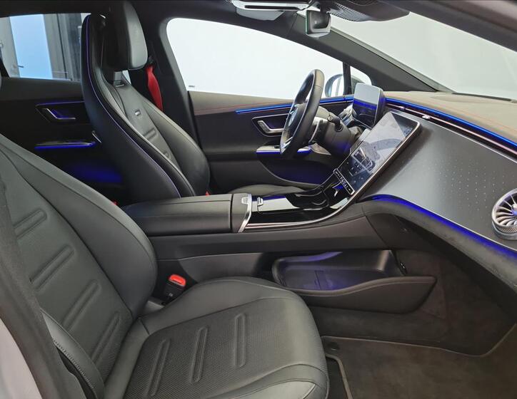 Mercedes-Benz EQE 12