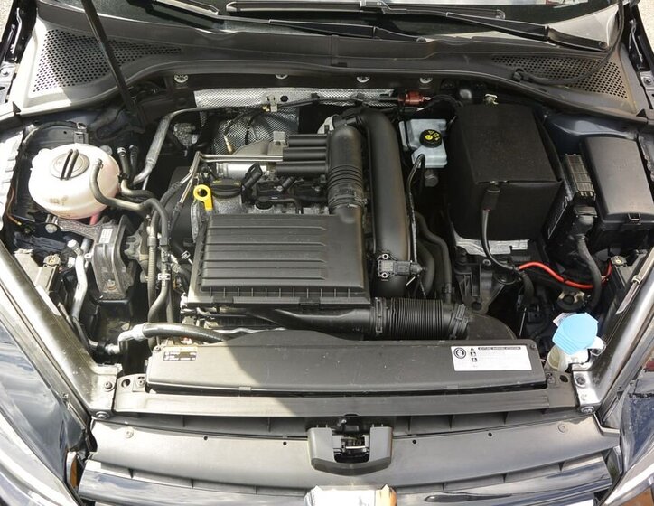 Volkswagen Golf Hatchback 1,2 l 63 kw