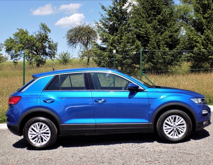Volkswagen T-Roc SUV / Terénní 1,6 l 85 kw