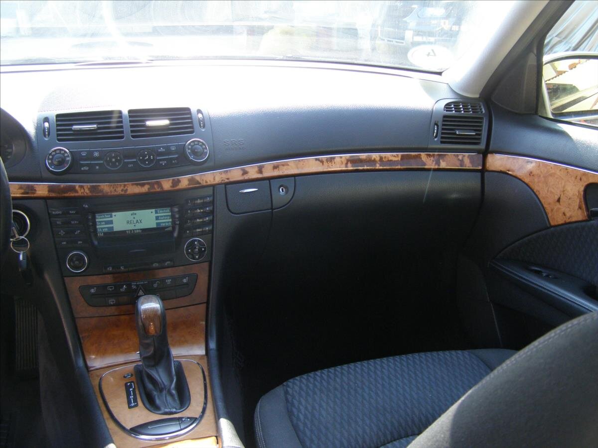 Mercedes-Benz Třídy E Kombi 2,1 l 110 kw