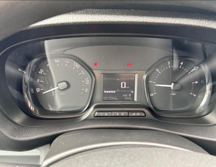 Opel Vivaro Skříň 2,0 l 90 kw