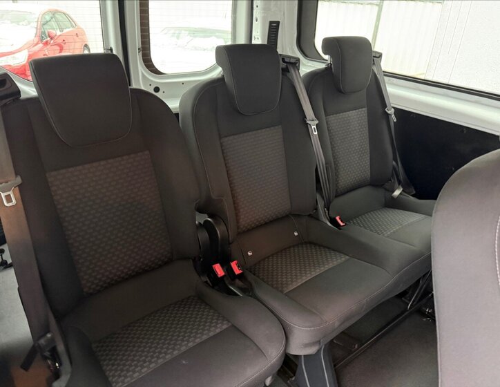 Ford Transit Custom Kombi 2,0 l 96 kw