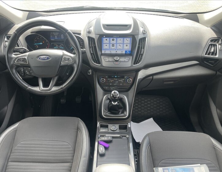 Ford Kuga SUV / Terénní 1,5 l 110 kw