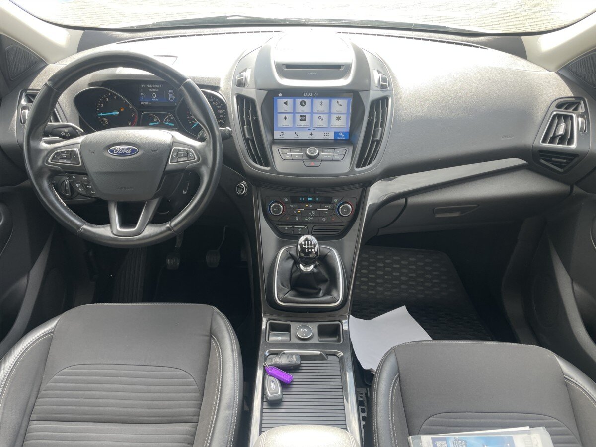 Ford Kuga SUV / Terénní 1,5 l 110 kw
