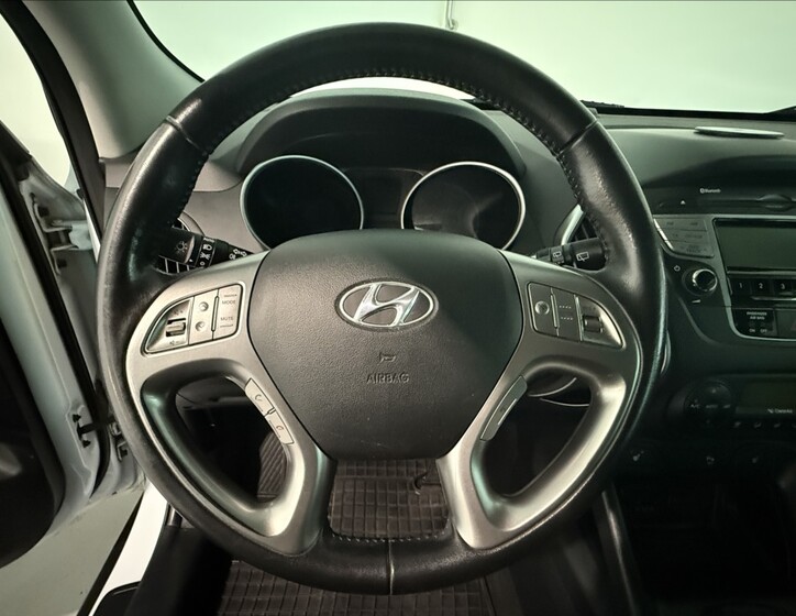 Hyundai ix35 10