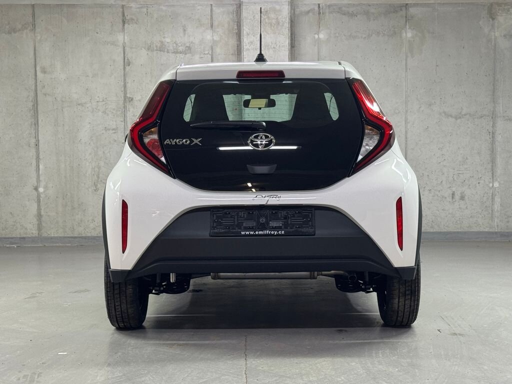 Toyota Aygo Hatchback 998,0 53 kw
