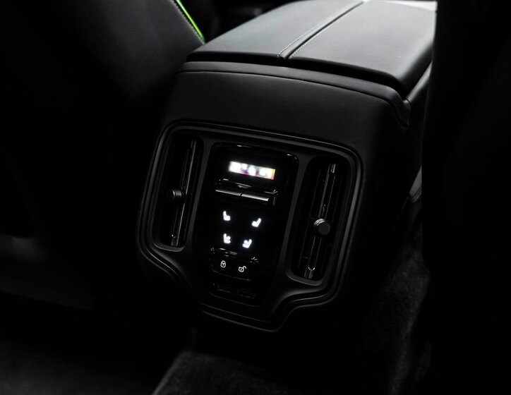 Aston Martin Ostatní 30