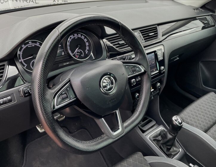 Škoda Rapid Hatchback 999,0 70 kw