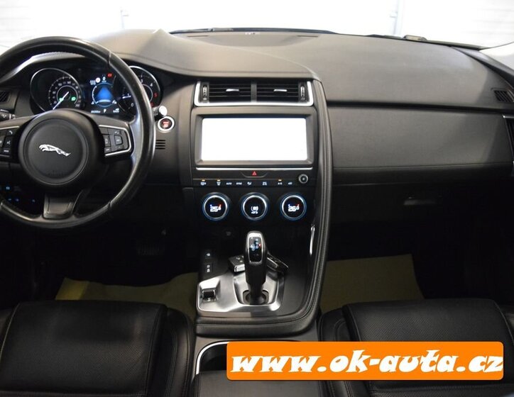 Jaguar F-Pace SUV 2,0 l 110 kw