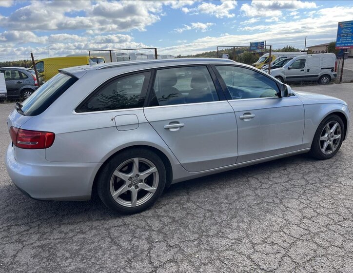 Audi A4 Kombi 2,0 l 88 kw