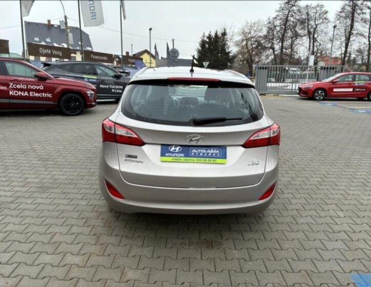 Hyundai i30 Kombi 1,6 l 99 kw