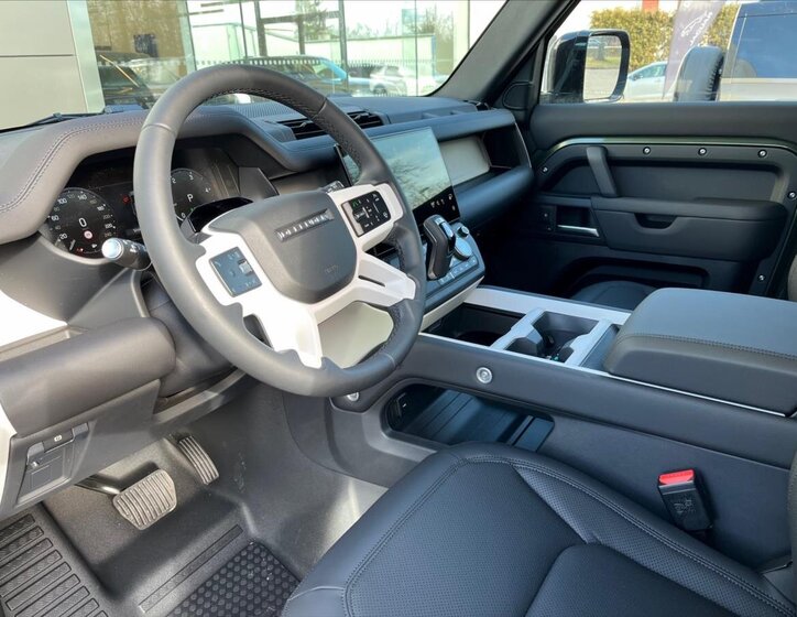 Land Rover Defender SUV 3,0 l 147 kw