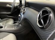 Mercedes-Benz GLA 17