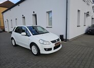 Suzuki SX4 1