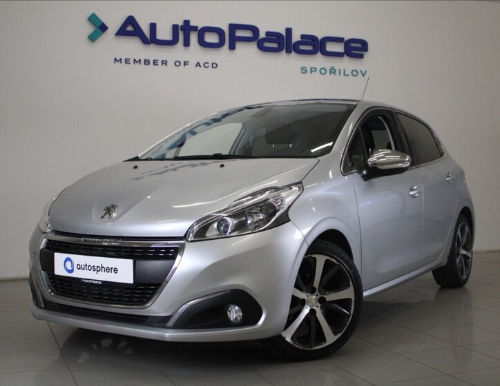Peugeot 208 Hatchback 1,2 l 81 kw