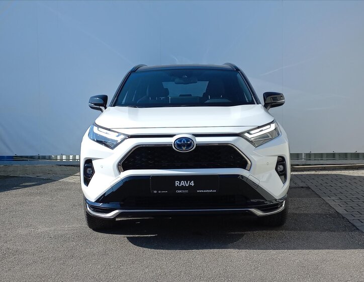 Toyota RAV4 SUV / Terénní 2,5 l 136 kw