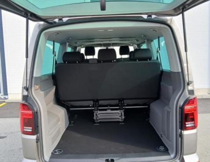 Volkswagen Caravelle 16